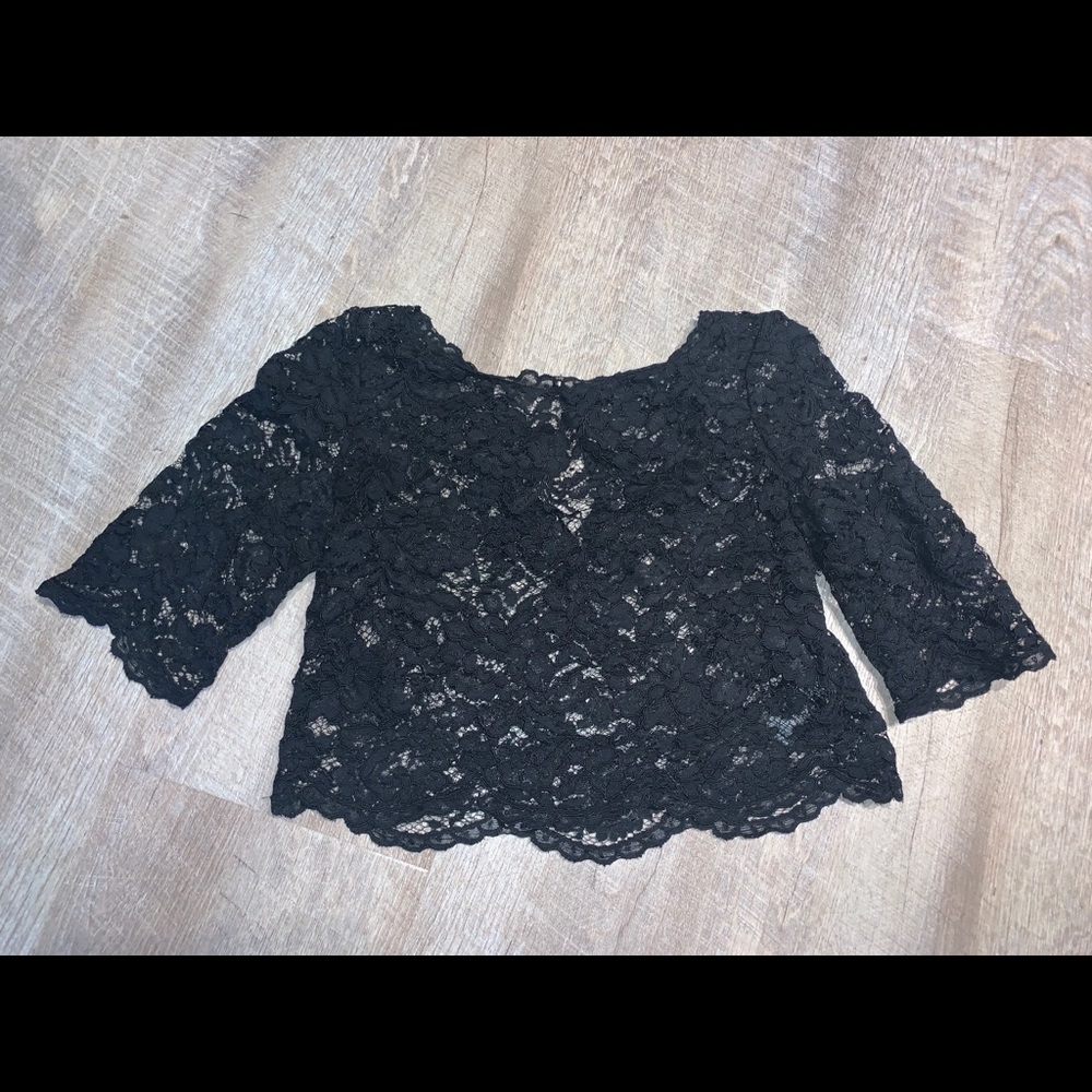 Bebe lace crop top